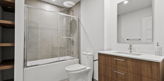 2 Bedroom - 220 Boulevard Harwood, Vaudreuil-Dorion - Photo 2