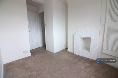 2 bedroom terraced house to rent - Photo 2