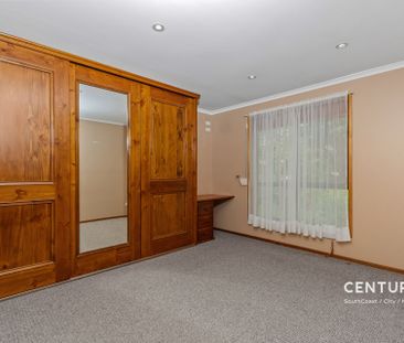 Spacious Family Home in a Prime Coastal Location - Photo 6