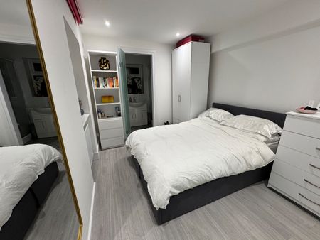 1 Bed Flat, Warwick Road, SW5 - Photo 4
