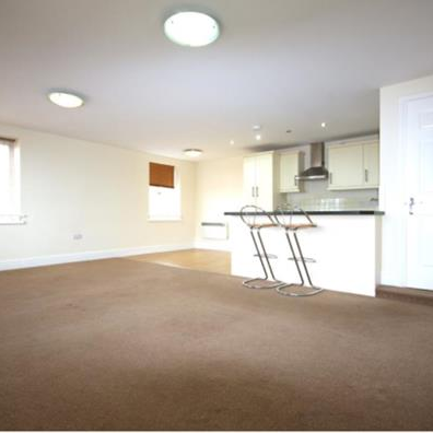 London Road - Photo 2