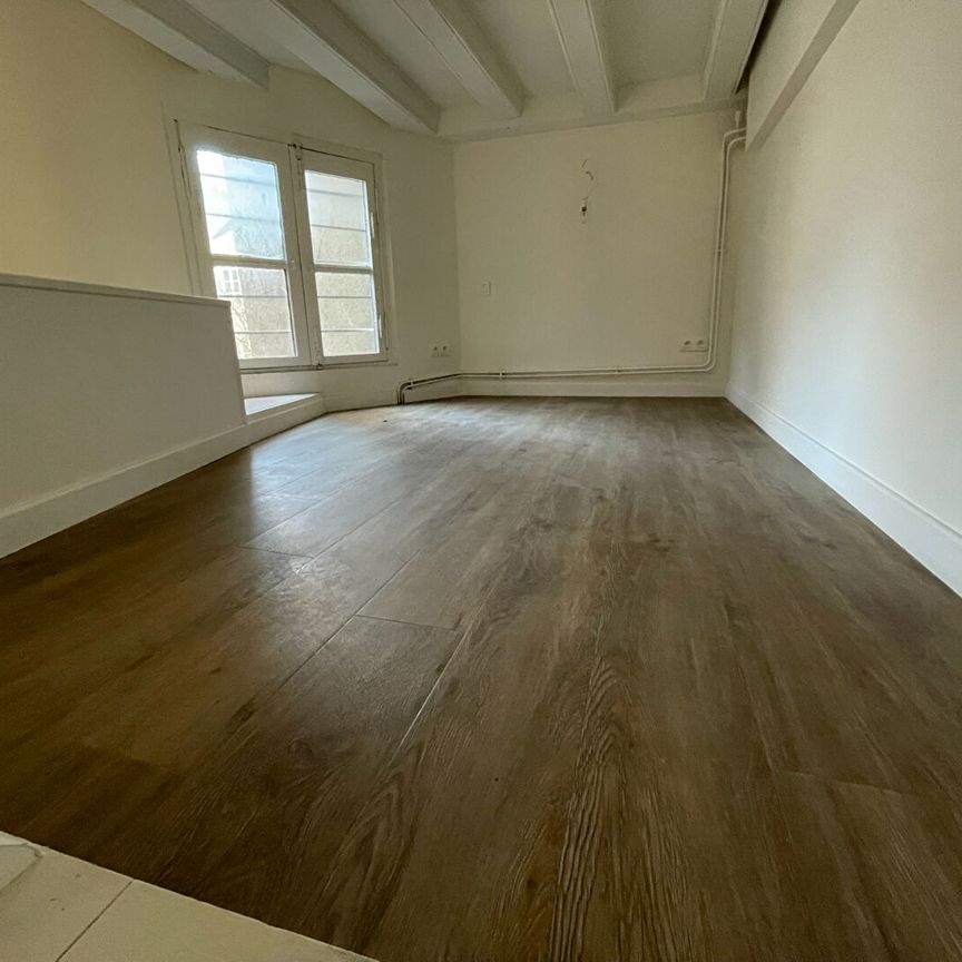 A Louer - Nantes Quartier Chateau - Appartement 5 Pièces De 140.16 M2 - Photo 1