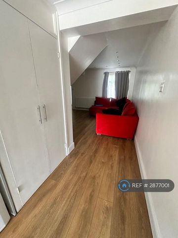 2 bedroom maisonette to rent - Photo 4