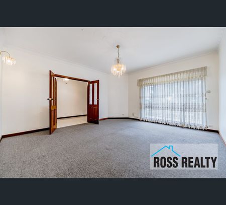 10 Warrajah Street, Stirling, WA 6021 - Photo 5