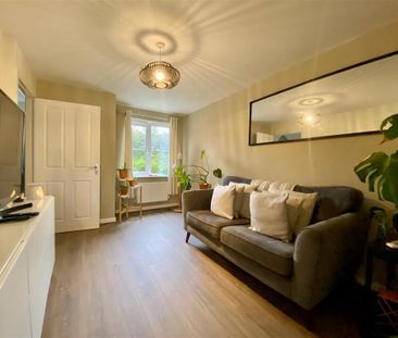 2 bedroom semi-detached house to rent - Photo 6