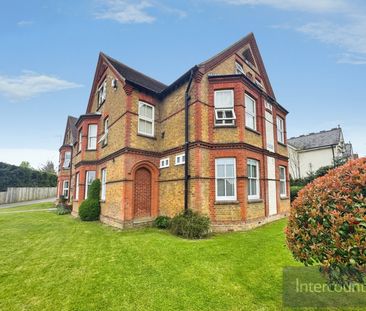 Chantry Mount, CM23, Bishop'S Stortford - Photo 3