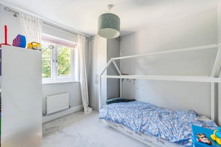 4 bedroom detached house to rent - Photo 4