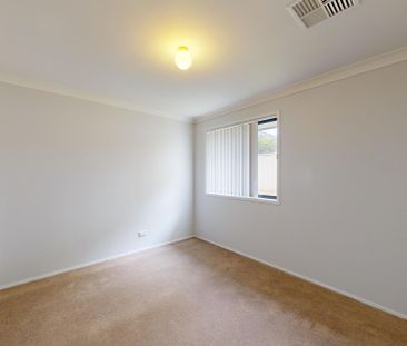 4 Greenwood Grove, Rutherford NSW 2320 - Photo 4