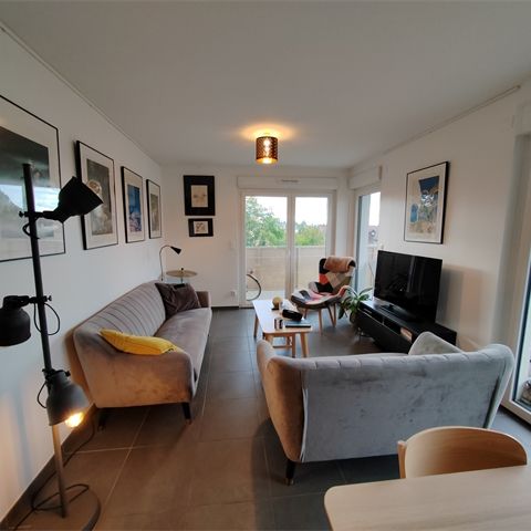 Location Appartement 60.46 M² HUNINGUE 1 040 € - Photo 1