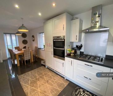 3 bedroom detached house to rent - Photo 2