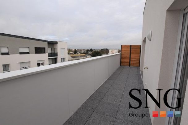 T3 AVEC BALCON + PKG DOUBLE EN SOUS SOL - Photo 1