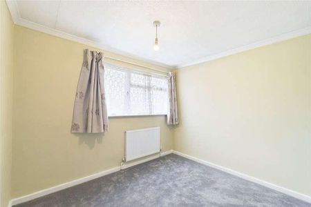 Winscombe, Bracknell, Berkshire, RG12 - Photo 3