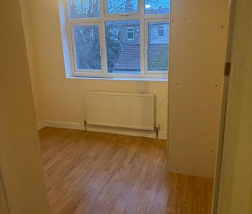 2 Bed Flat, Tylehurst Gardens, IG1 - Photo 5