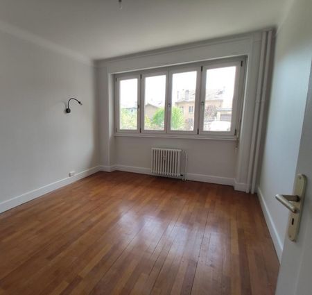 Location Appartement 4 pièces 88m² NANCY 54000 - Photo 2