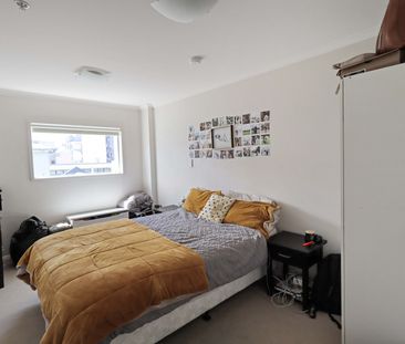 INNER CITY APARTMENT LIVING - Photo 2