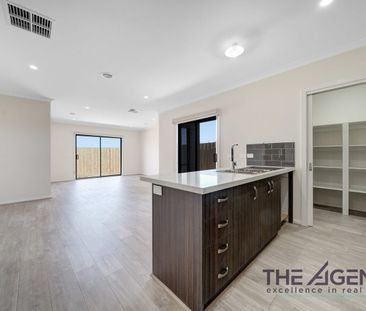 Comfort, Space & Convenience - Your Ideal Werribee Home - Photo 5