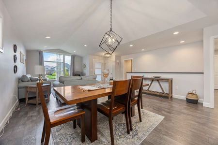 Bright &amp; Modern 4 Bedroom, 3 Bath Home in The Rapids - Photo 2