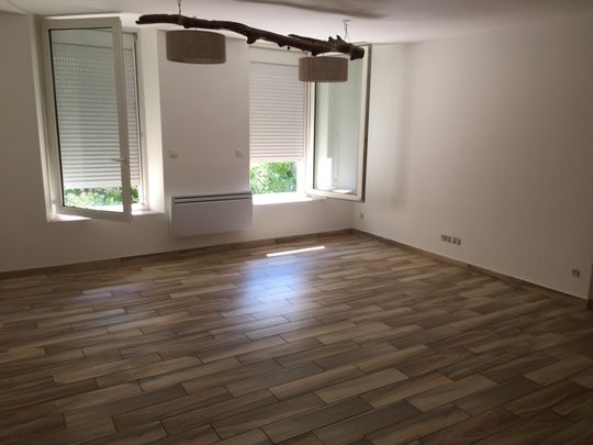 Location Appartement 3 pièces 59m² SOLLIES TOUCAS 83210 - Photo 1