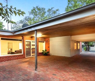 Spacious Family Home In The Heart Of Central Albury - Photo 2