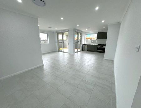 Stylish Home, Prime Spot! - Photo 2