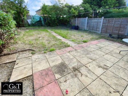 3 bedroom terraced house to rent - Photo 3