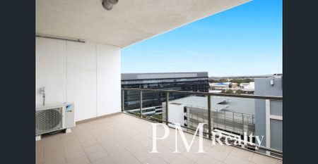 Stunning Penthouse Apartment in Mascot - Photo 2