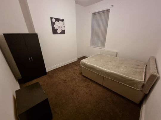 Room in a Shared House, Deane Road, L7 - Photo 1