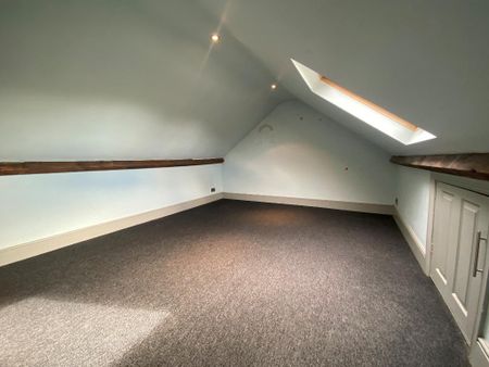 3 Bedroom Terraced House To Rent - Photo 2