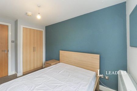 2 bedroom flat to rent - Photo 5