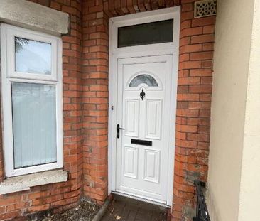 299 Donegall Road, Belfast, BT12 5NB - Photo 2