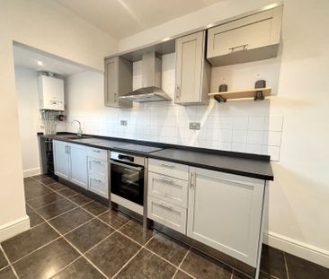 2 bedroom terraced house to rent - Photo 6