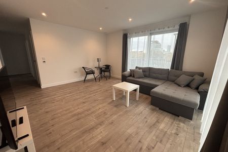 Fauna Walk, WATFORD - Photo 4