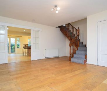 4 bedroom detached house to rent - Photo 2