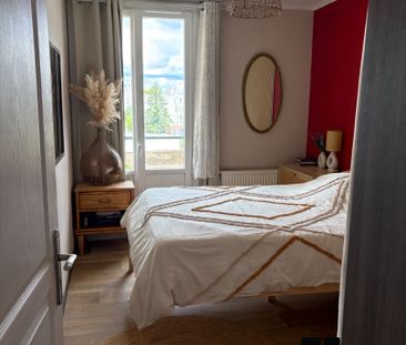 Location Appartement 5 pièces 84m² - Photo 2