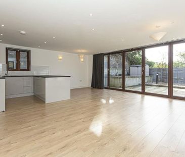 2 bedroom detached house to rent - Photo 2