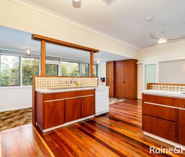 Classic Charm with a Modern Touch - Photo 2