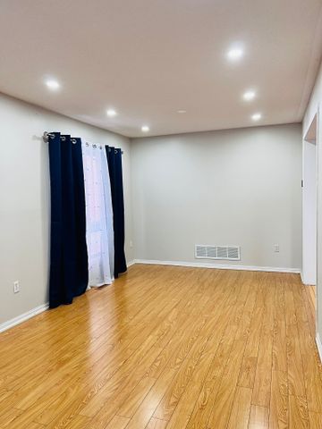 For Lease - 16 Marshmarigold Drive, Brampton, Ontario - Photo 3