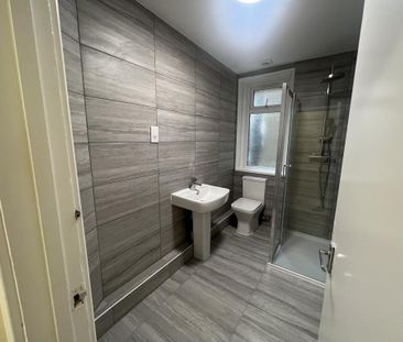 1 bedroom in a flat share to rent - Photo 4