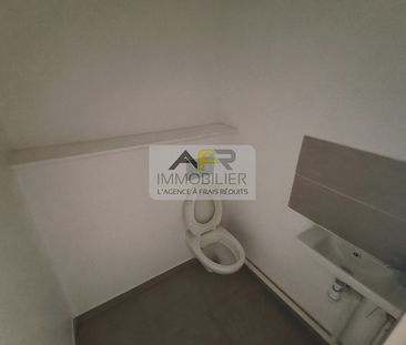 Location Appartement 4 pièces 92m² - Photo 2