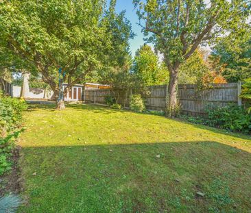 4 bedroom semi-detached house to rent - Photo 3