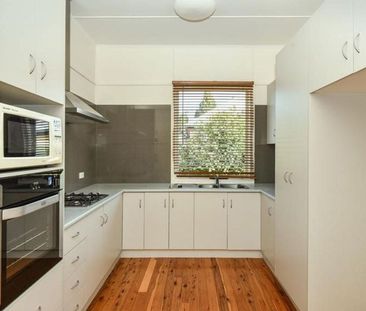 Comfortable & Convenient Home in East Toowoomba - Photo 2