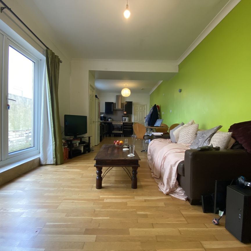 Allensbank Road, Heath - Photo 1