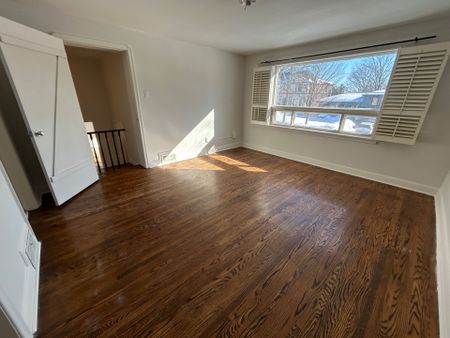 For Lease - 294 Betty Ann Drive, Toronto, Ontario - Photo 4
