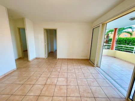 Location Appartement 3 pièces 58m² LE MOULE 97160 - Photo 3