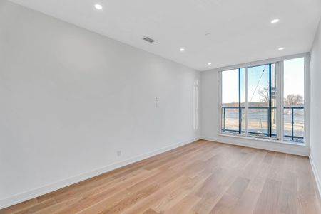 For Lease - 2489 Taunton Road Unit# 101, Oakville, Ontario - Photo 2