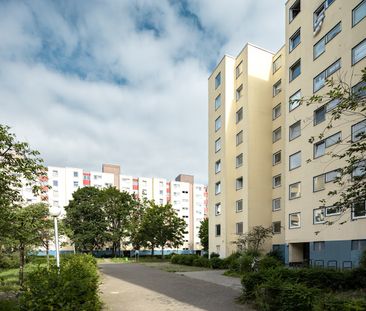 Heimwerker aufgepasst - 3-Zimmer Wohnung mit Balkon & Aufzug sucht ... - Photo 1