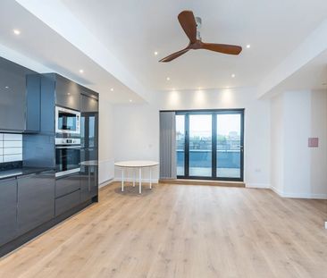 Oakland Road, Crickelwood, NW2 - Photo 2