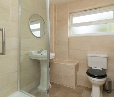 4 bedroom semi-detached house to rent - Photo 2