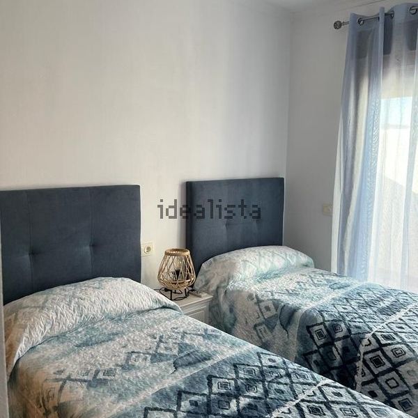 Alquiler de piso en Avenida Alcazaba - Foto 1