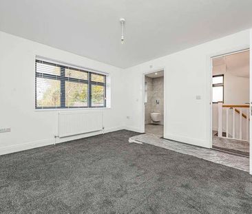 Worcester Road, Uxbridge, UB8 - Photo 2